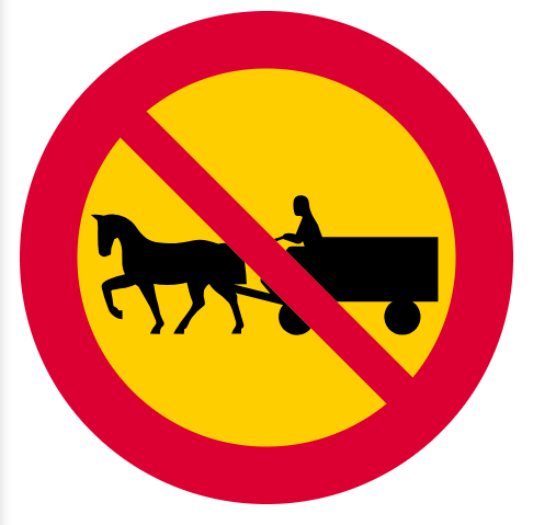 <p>Denna skylt förbjuder trafik med fordon som dras av djur, till exempel hästar/oxar<span>. Trots att skylten inte är så vanlig nu, jämfört med förr, så finns den med i FN:s konvention.</span></p>