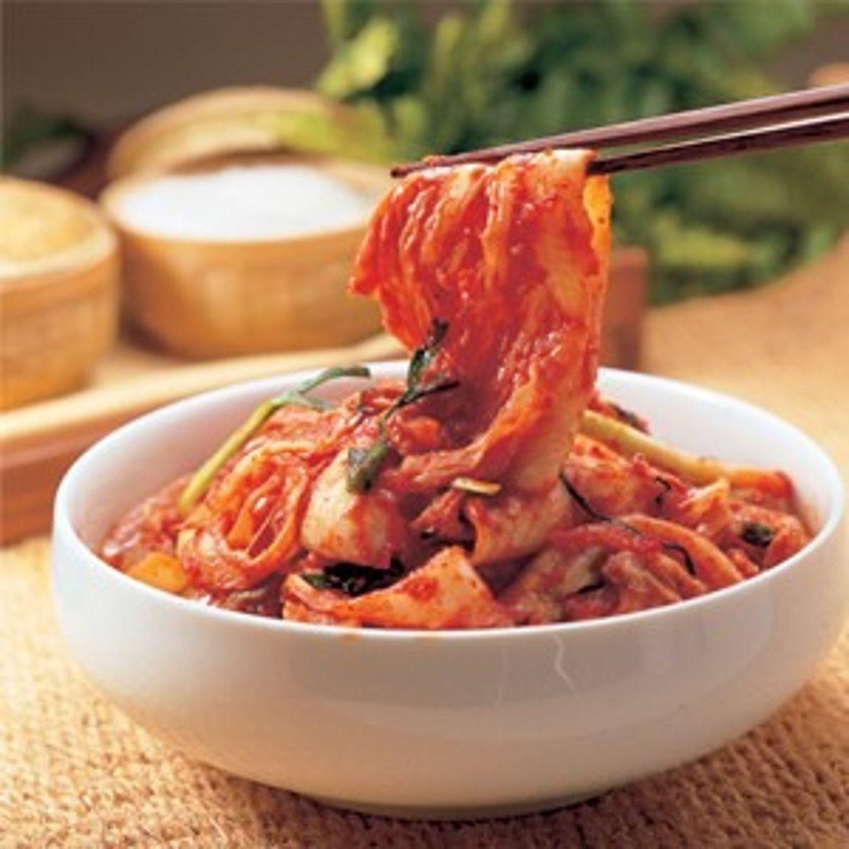 <p>kimchi<br>김치가 매워요<br>Kim chi cay</p>