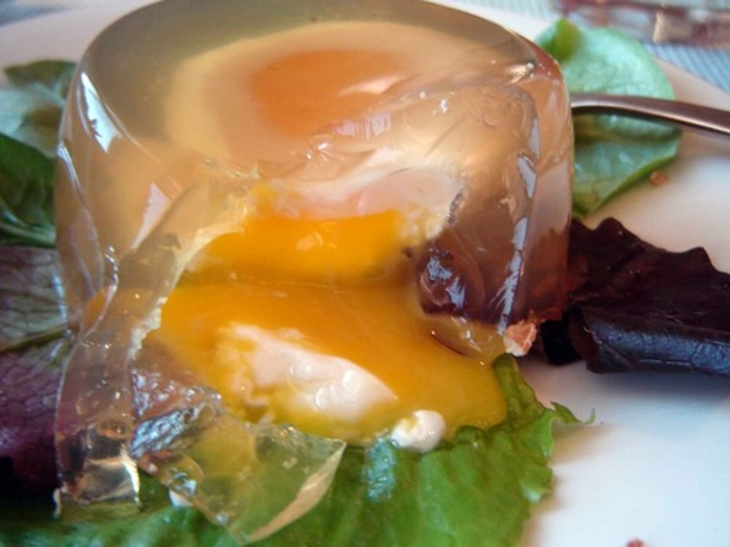 <p>thịt đông</p>