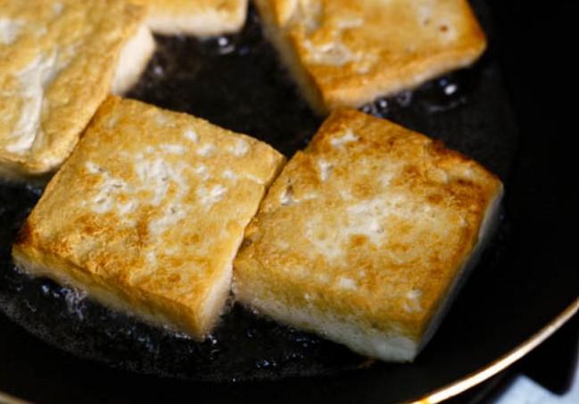 <p><span style="background-color: transparent;"><span>Appetizers</span></span></p>