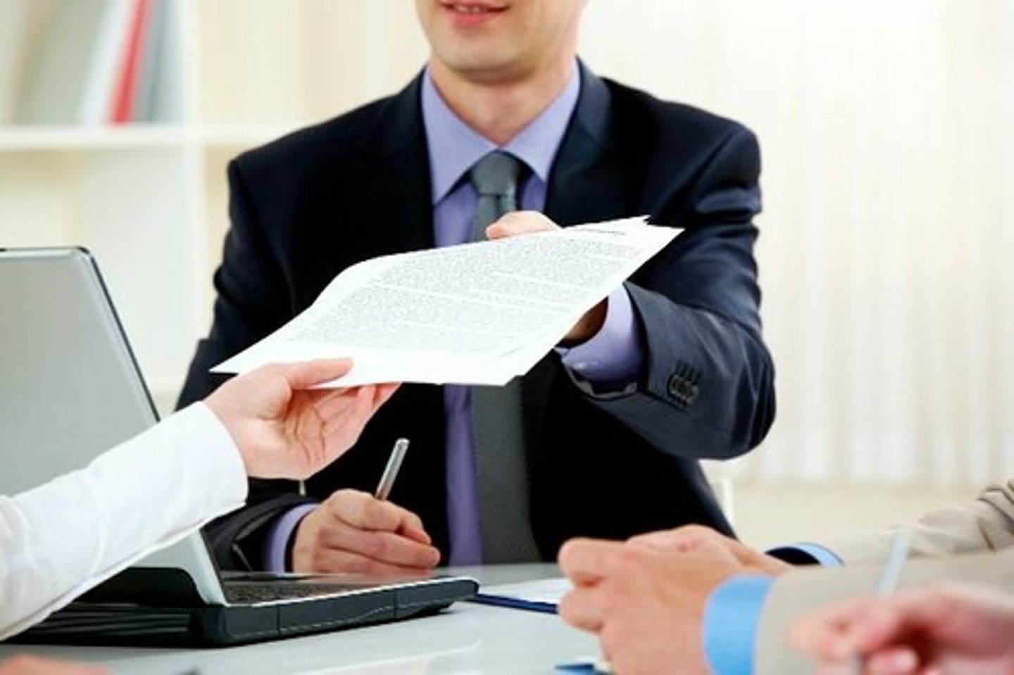 <p>to hand over, deliver, turn in</p>