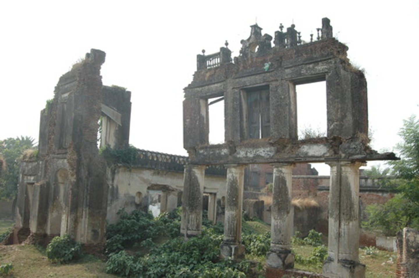 <p>разрушенные здания</p>