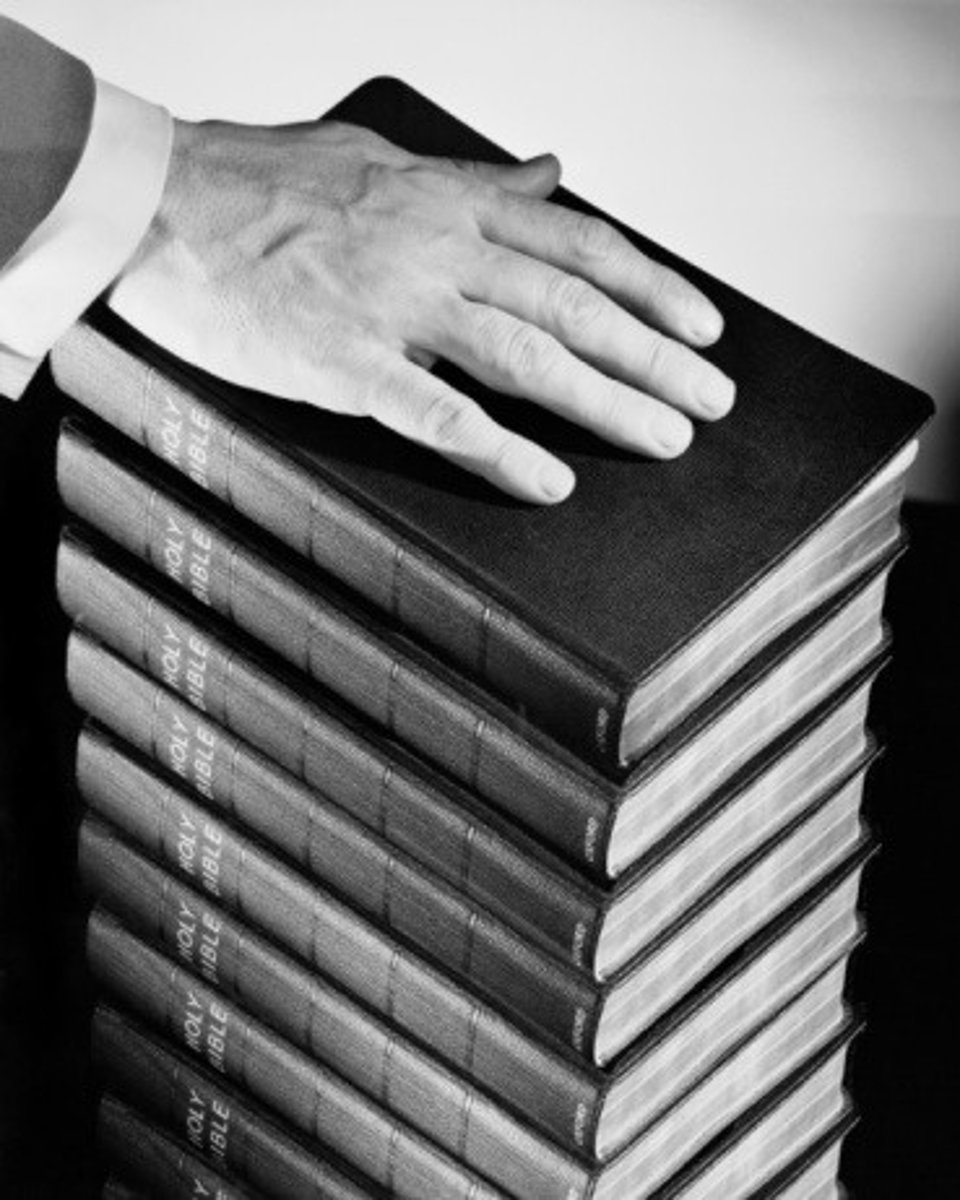 <p>the quality of being honest and having strong moral principles that you refuse to change (formal, approving)</p><p>-a man of unimpeachable/the highest ~</p><p>-my artistic ~ (=standards)</p><p>-my professional ~ (=standards)</p><p>-her ~ is beyond question</p><p>-built on trust, ~ and service</p><p>-sacrifice ~ for short-term gains</p>