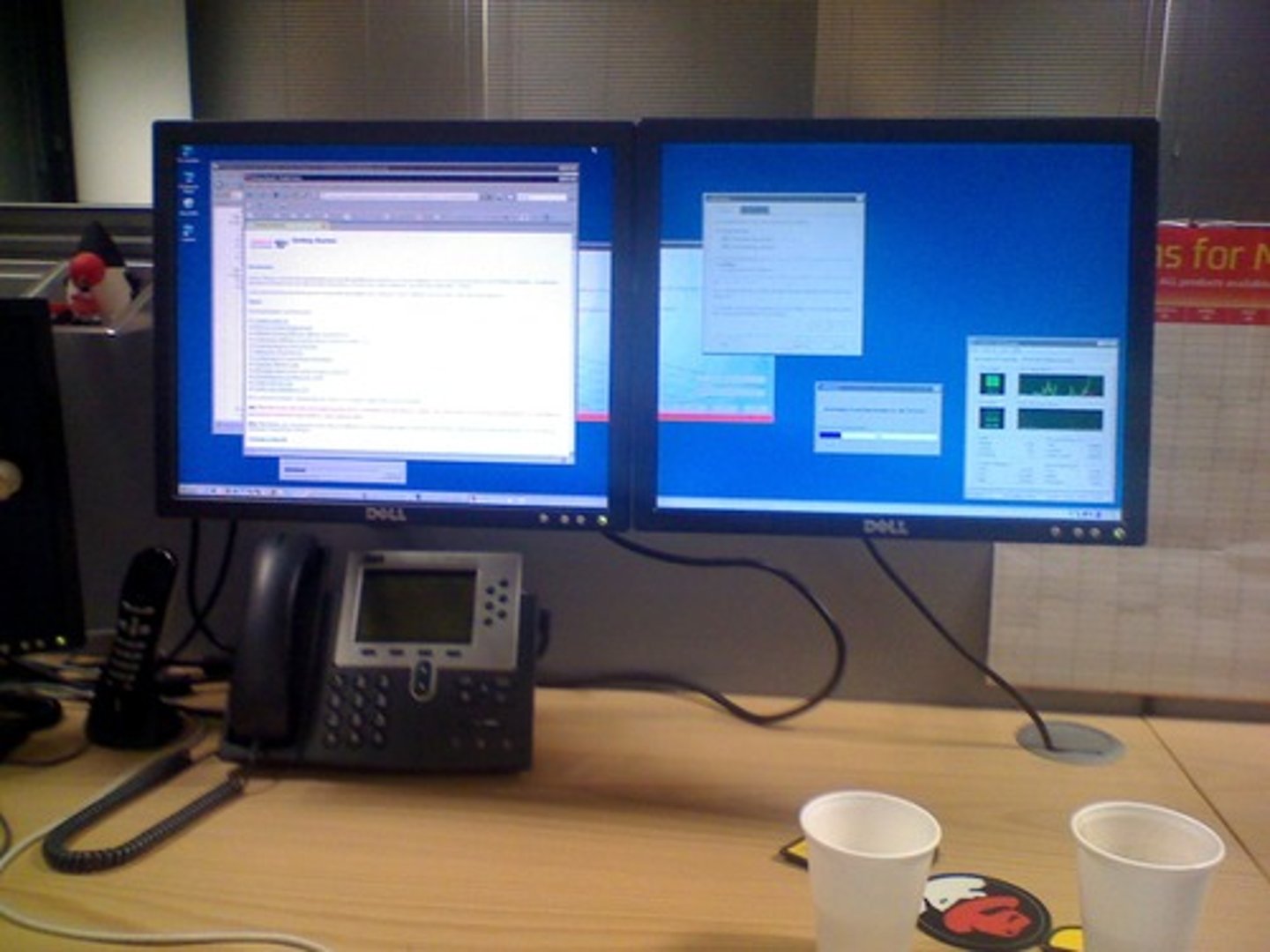 <p>Computer screen (desktop)</p>