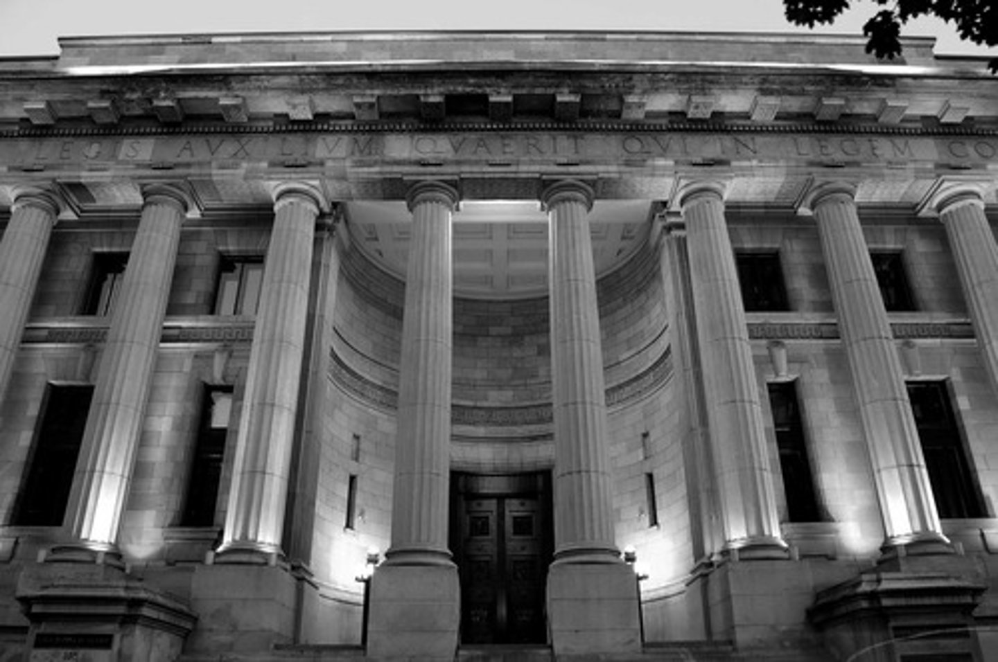 <p>n. a large, elaborate structure; an imposing building</p>