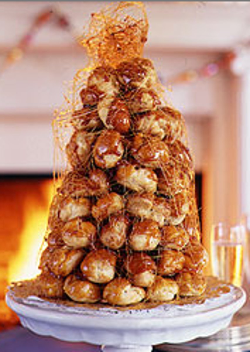 <p>French wedding cake</p>