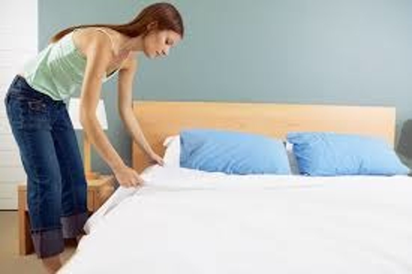 <p>to change the sheets</p>