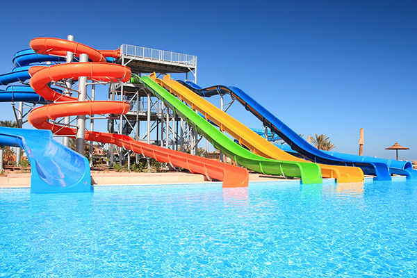<p>Parque acuático (lugar para ir de vacaciones)</p>