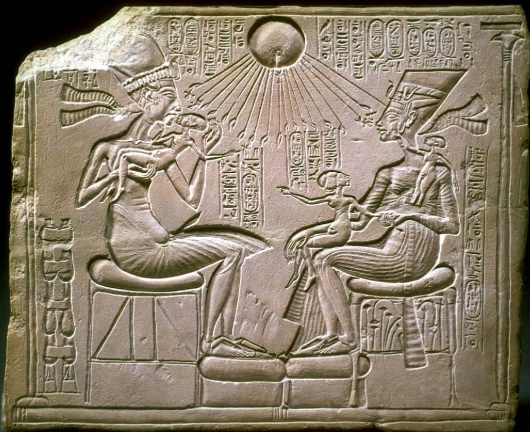 <p>Akhenaton, Nefertiti, and three daughters</p>