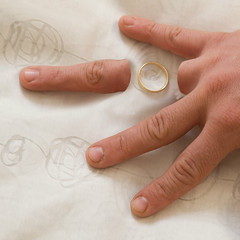 Le fait de rompre, de se casser (verbe) crée ______________ (nom).