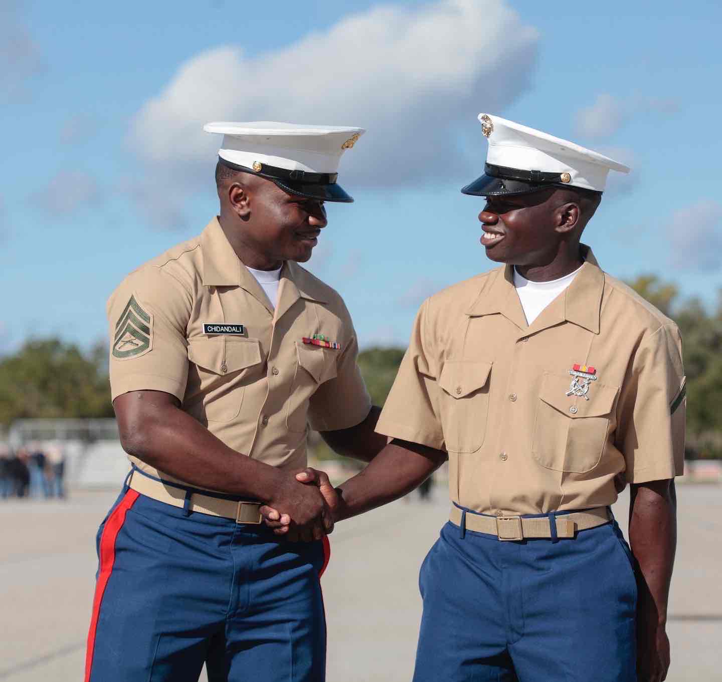 <p>short sleeve khaki shirt, no tie, ribbons and badges</p>