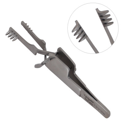 <p>Holzheimer Retractor</p>