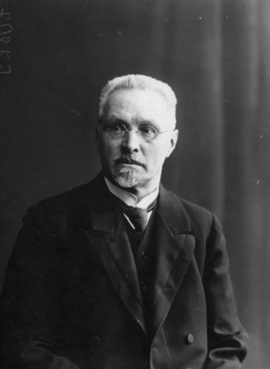 <p>— Русский и советский историк</p>