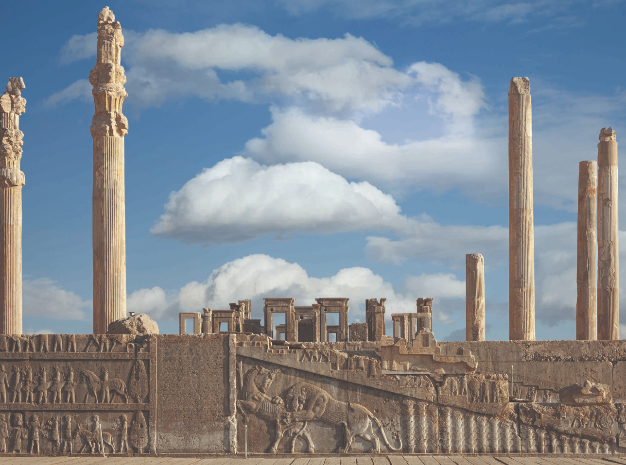 <p>A grand audience hall in ancient Persian palaces, prominently featuring columns, often located at Persepolis. </p>