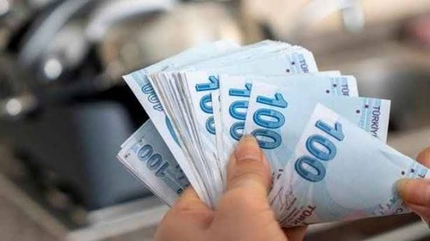 <p>được trả lương cao</p>