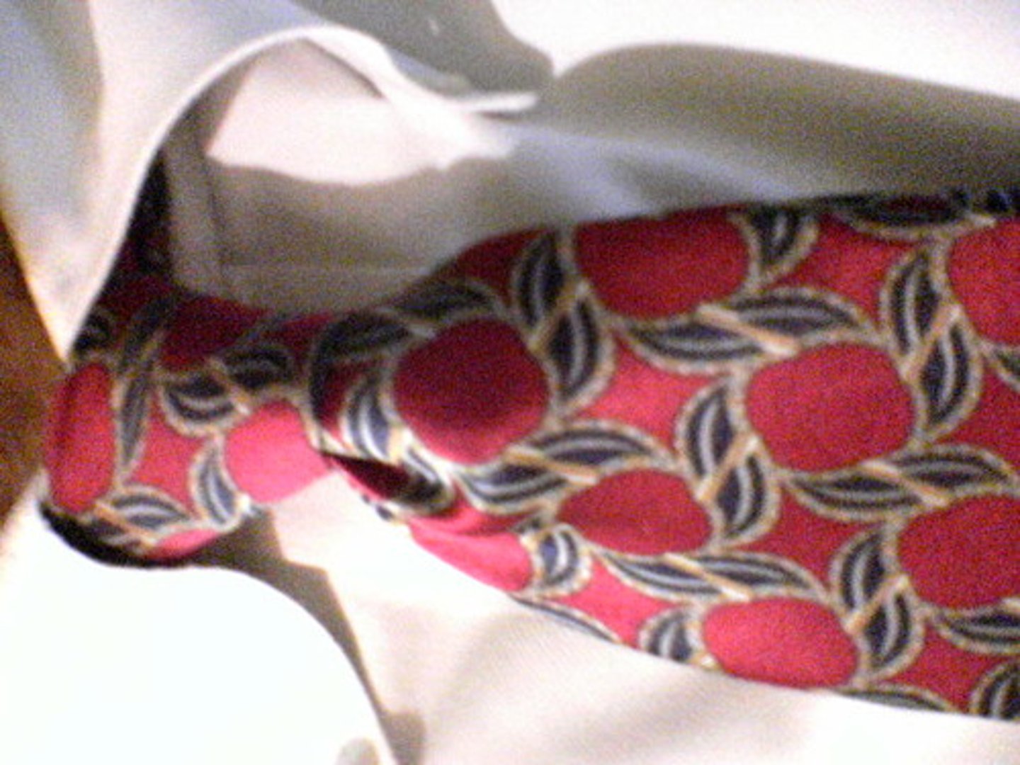 <p>tie</p>