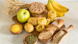 <p>Cellulose (plants), glycogen (animals), bread, potatoes, corn, pasta</p>