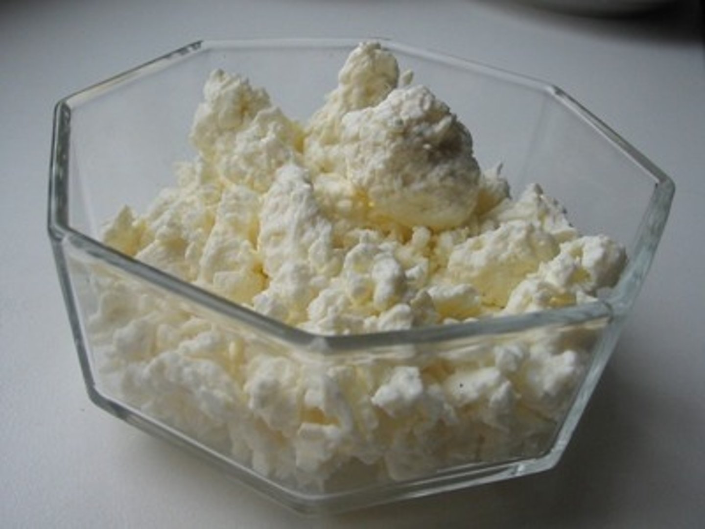 <p>кисломолочний сир</p>