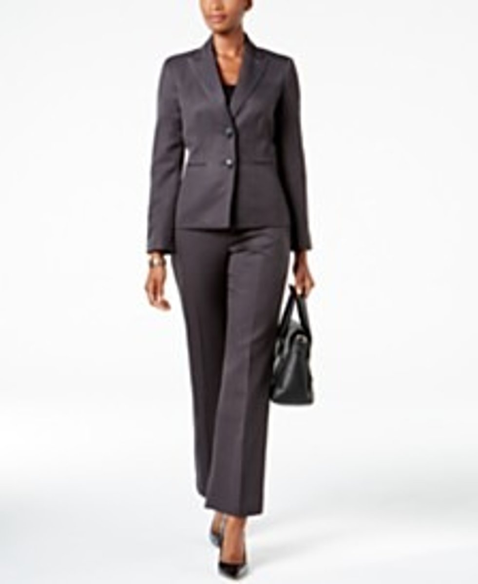 <p>trouser suit</p>