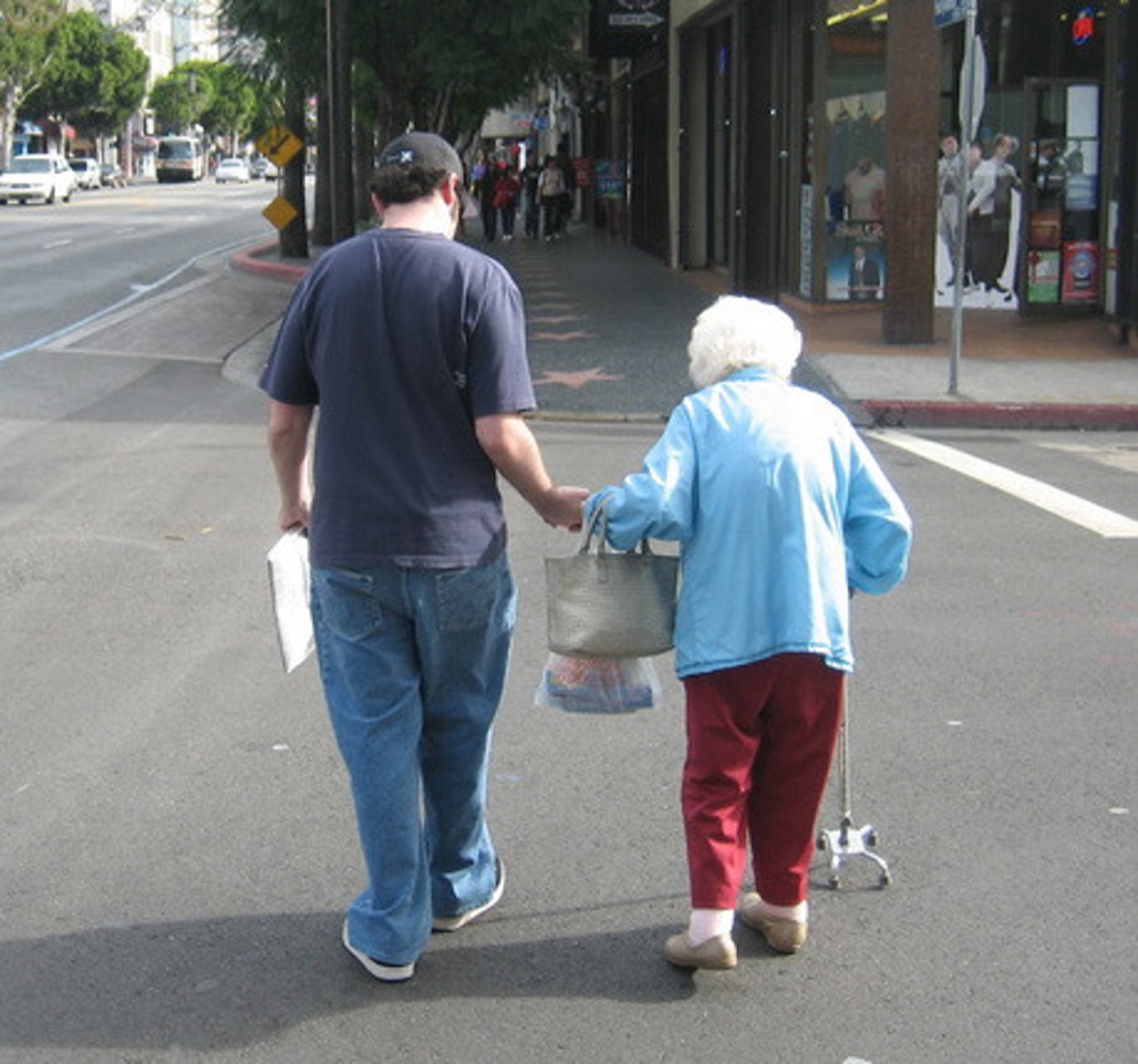 <p>to help, assist</p>
