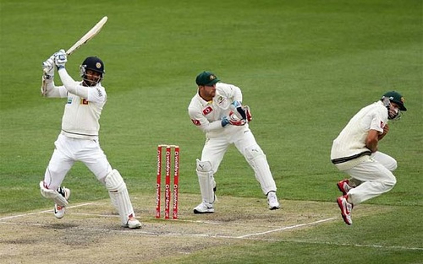 <p>to play cricket</p>