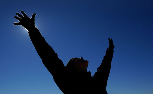 Chiến thắng
Victory, succeed, joy, satisfaction.
He's always crowing about his latest triumph.