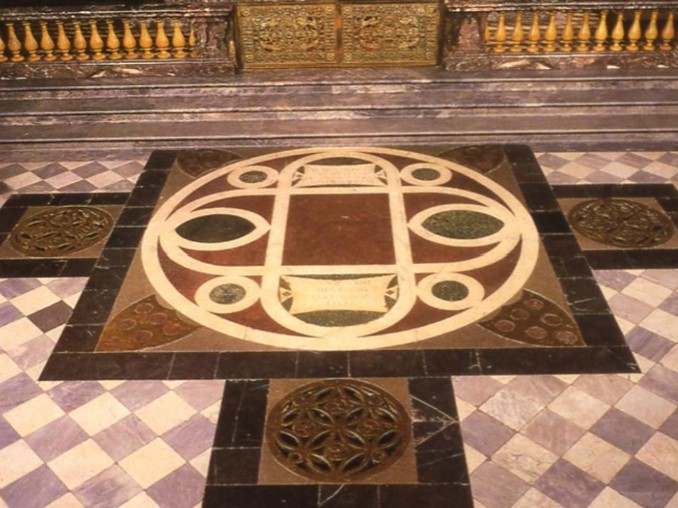 <p>Tomb of cosmio de’medici, marble and bronze, Verrocchio, 1465-1467, san lorenzo, florence, italy</p>