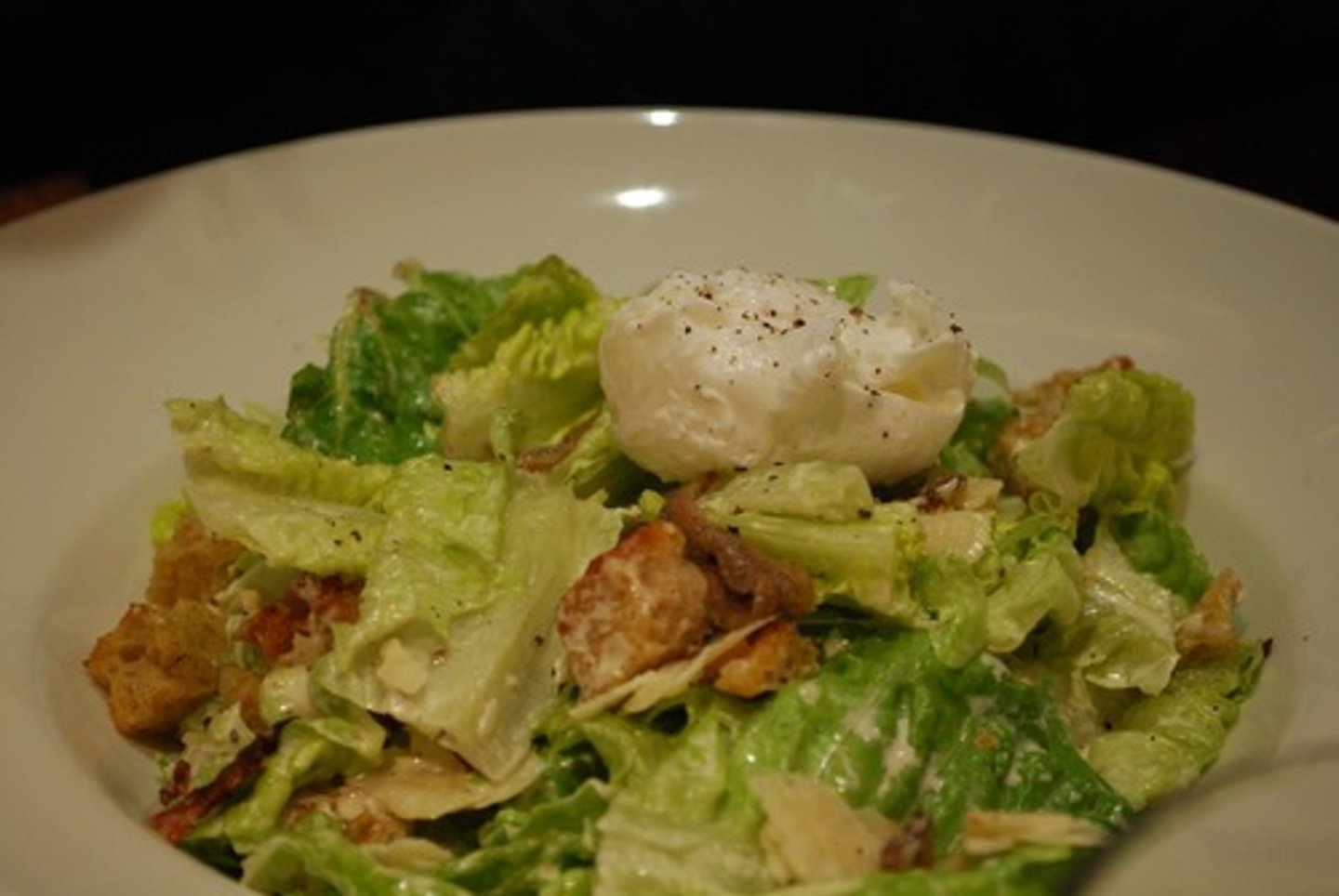 <p>Romaine lettuce tossed with our made-in-house Caesar Dressing and 5 made-in-house croutons.</p><p>caesar dressing &amp; parmesan cheese</p><p>frozen/chilled small bowl</p>