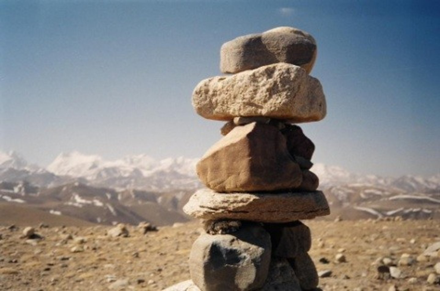 <p>a group of things that are put one on top of another</p>