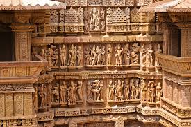 <p>10th and 13th centuries </p><p>sandstone on granite base </p><p>temple deticated to Hindu god Vishnu and known for intricate carvings and sculptures depicting various scenes from HIndu mythology </p><p>pictures of ideal women, couples, and also sex scenes </p><p>nagara style </p><p>friexes show daily life, love, war and historical events </p><p>people practice circumlocution around the structure </p>