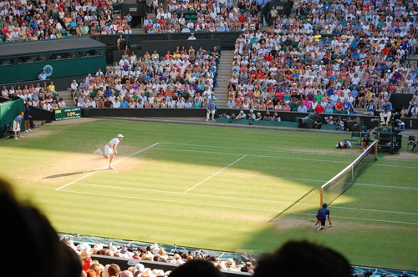 <p>a tennis court</p>