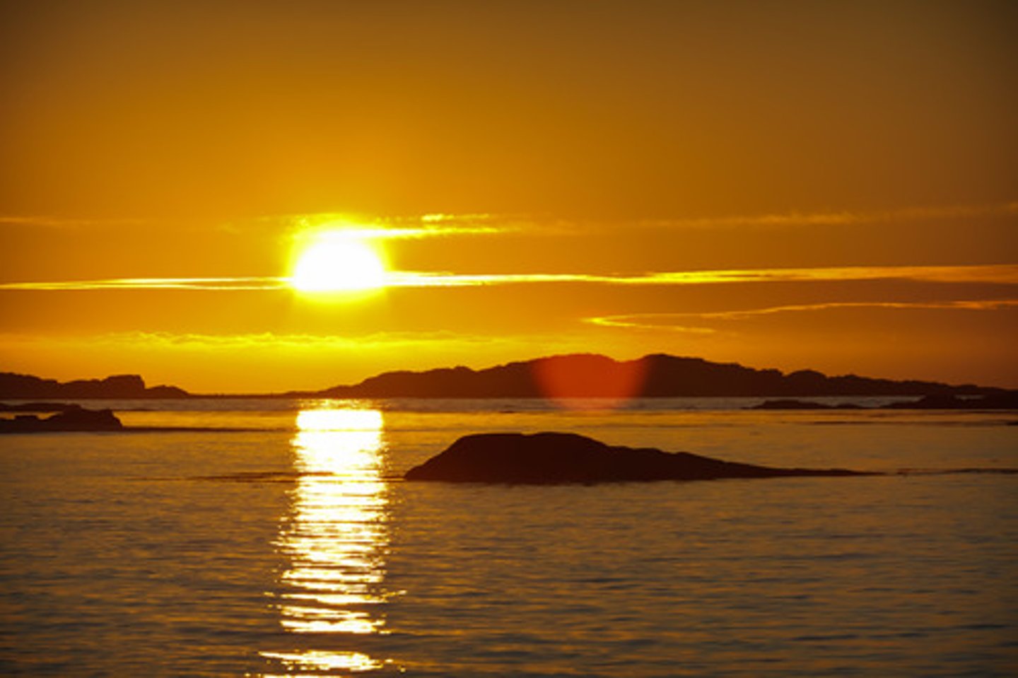 <p>only sunshine, no clouds in the sky</p>