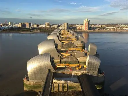 <p>Uk storm surge in 2013 case study and compare to 1953 and what did the netherlands do</p>