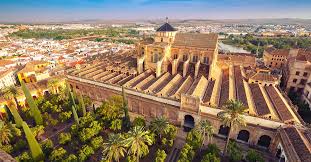 <p>Great mosque</p><p>umayyad period</p><p>roman arches, hypostyle hall, stucco, sacred space</p>