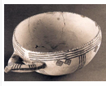 <p>-MOST Common in LB-Round Base-WISHBONE Handle-Named for the whiteness of the bowl-Early LB = more elaborate-Late LB = simpler ladder-Ladders never reach each other on the bottom</p>