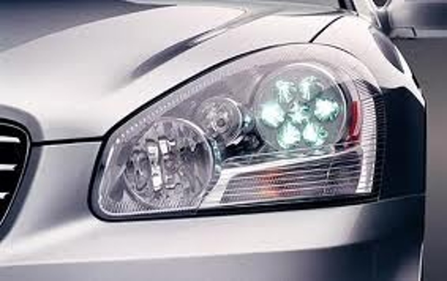 <p>headlight</p>