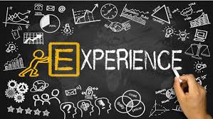<p><strong>experience</strong> (n) /ɪkˈspɪəriəns/ Họ của từ: experienced (adj), experiential (adj) Example: Learning a new language is a valuable experience.</p>