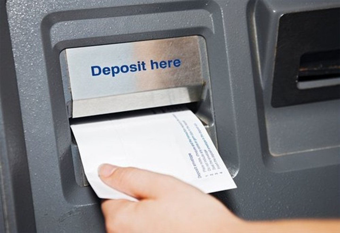 <p>to deposit</p>