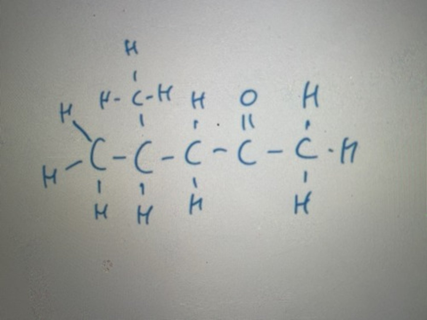 <p>Displayed formula for 4-methylpentan-2-one</p>