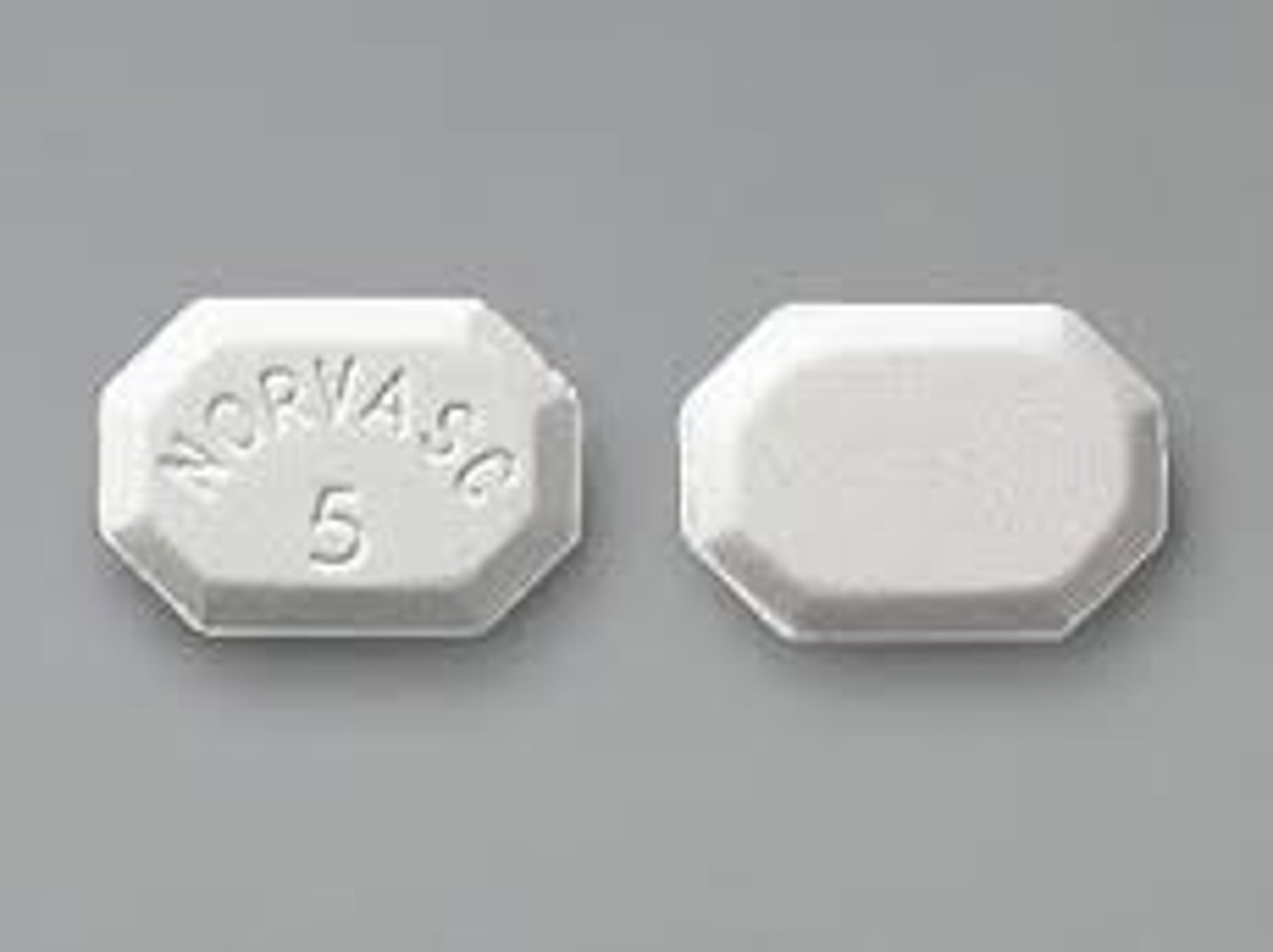 <p><strong>Brand:</strong> Norvasc</p><p><strong>Class:</strong> Calcium Channel Blocker</p><p><strong>Indication: </strong>Antihypertensive</p><p><strong>Schedule:</strong> NCLM</p>