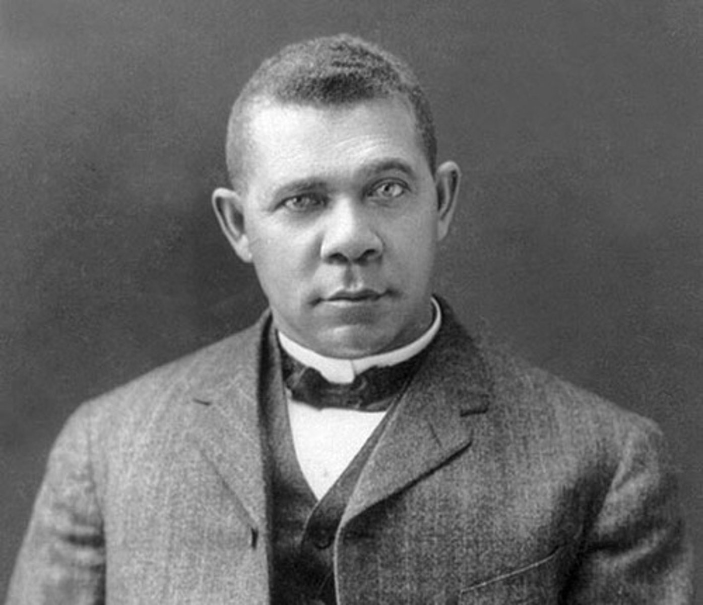 <p>I argued that African Americans could only demand civil and equality when they achieved economic success; founded Tuskegee Institute</p>