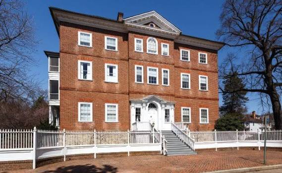 <p>Chase-Lloyd House</p>