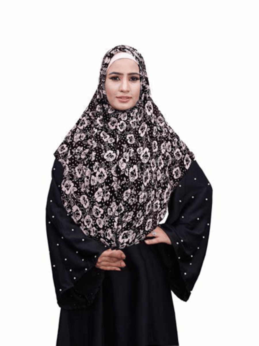 <p>A long scarf loosely draped across the head and shoulders, common in south Asia and often paired with matching garments.</p>