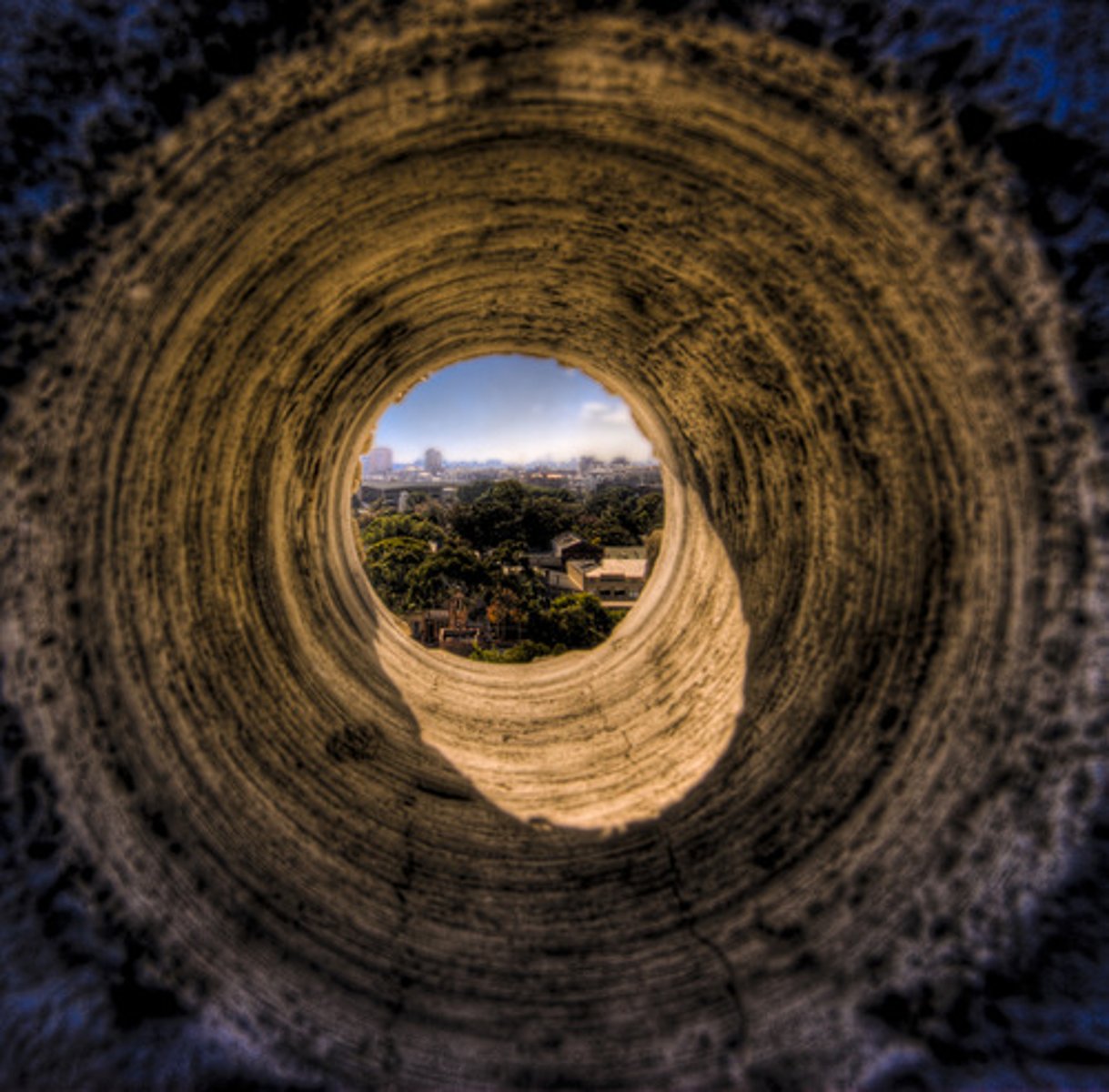 <p>hollow</p>
