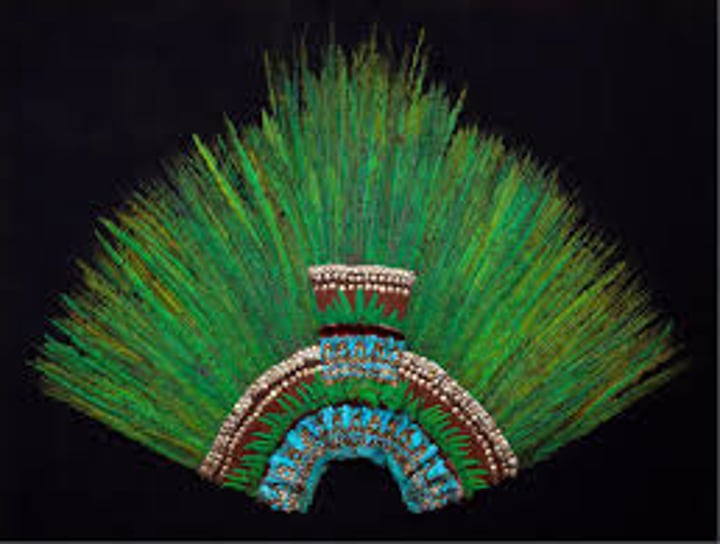<p>Ruler's feather headdress (probably of Motecuhzoma II)</p>