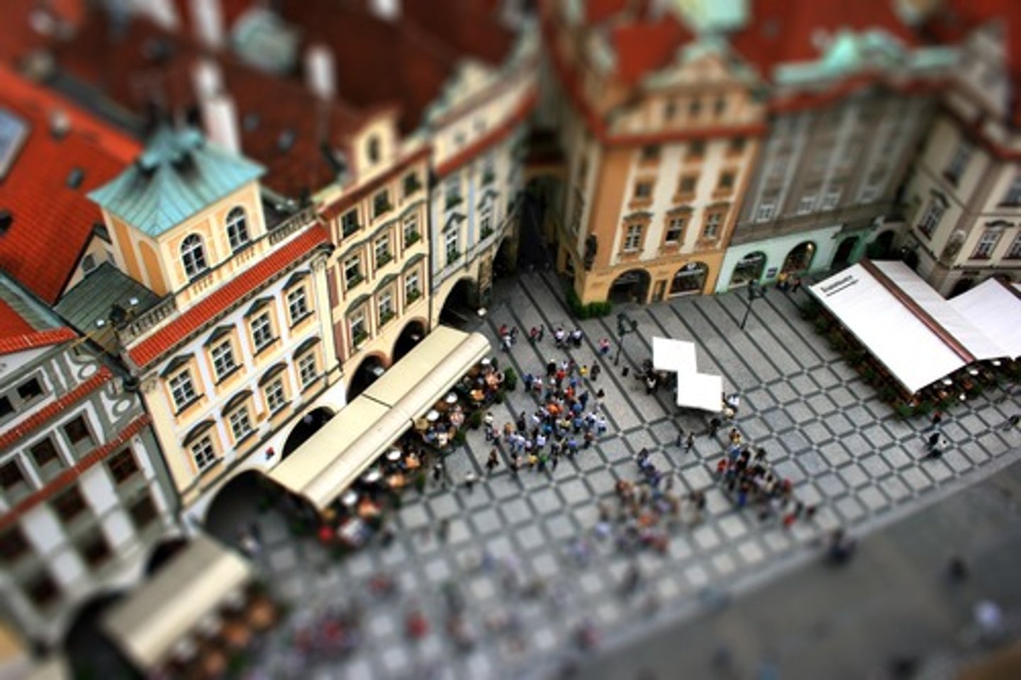 <p>town; city</p>