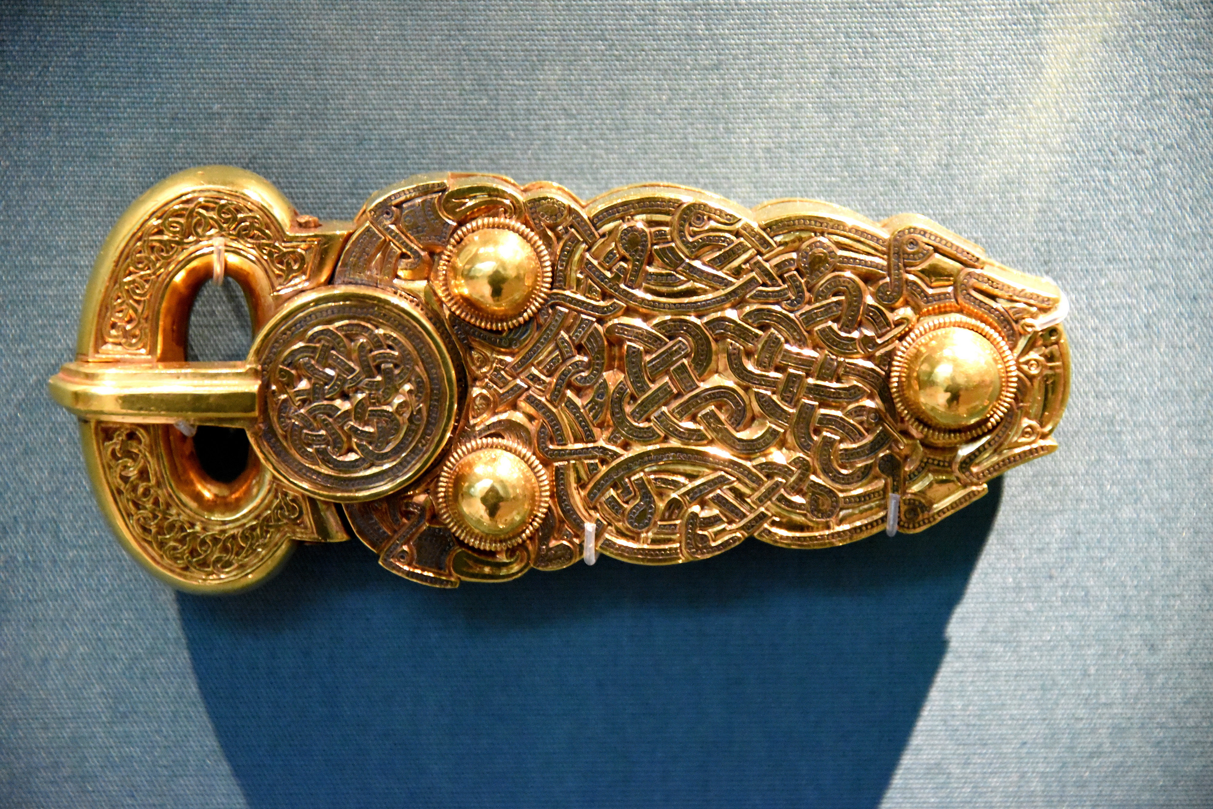 <p>Gold buckle from the Sutton Hoo ship burial, first half of 7th century, gold, length 5 1/4″ (13.4 cm)</p>