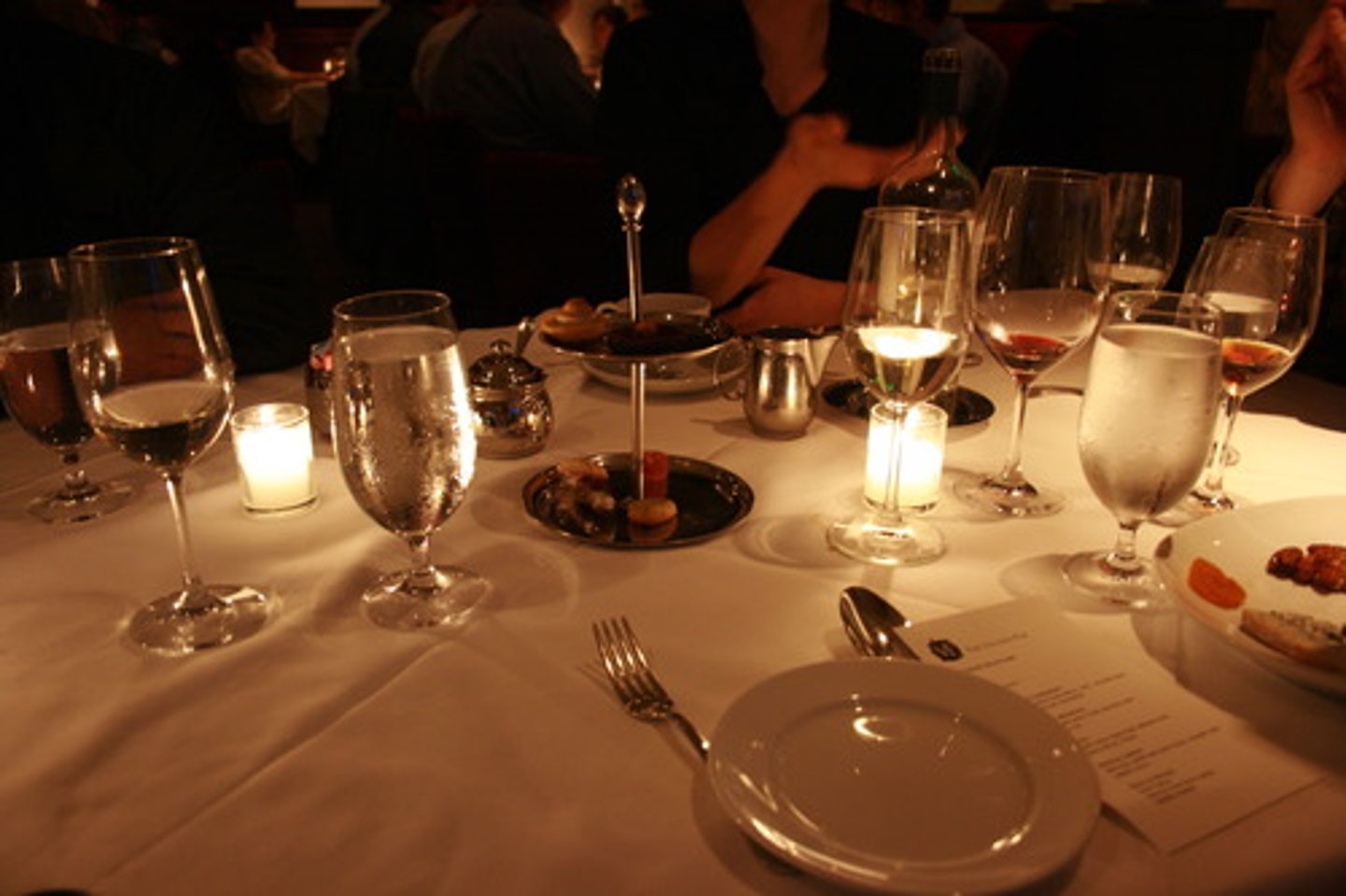<p>dîner (ils)</p>