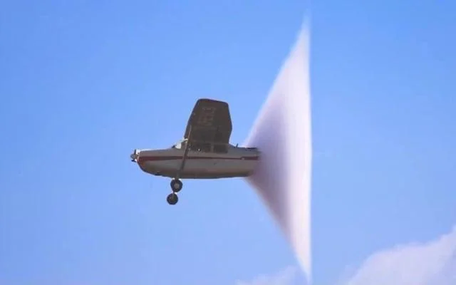 <p>What is the maximum speed permitted for an aircraft below 10,000 ft MSL?</p>