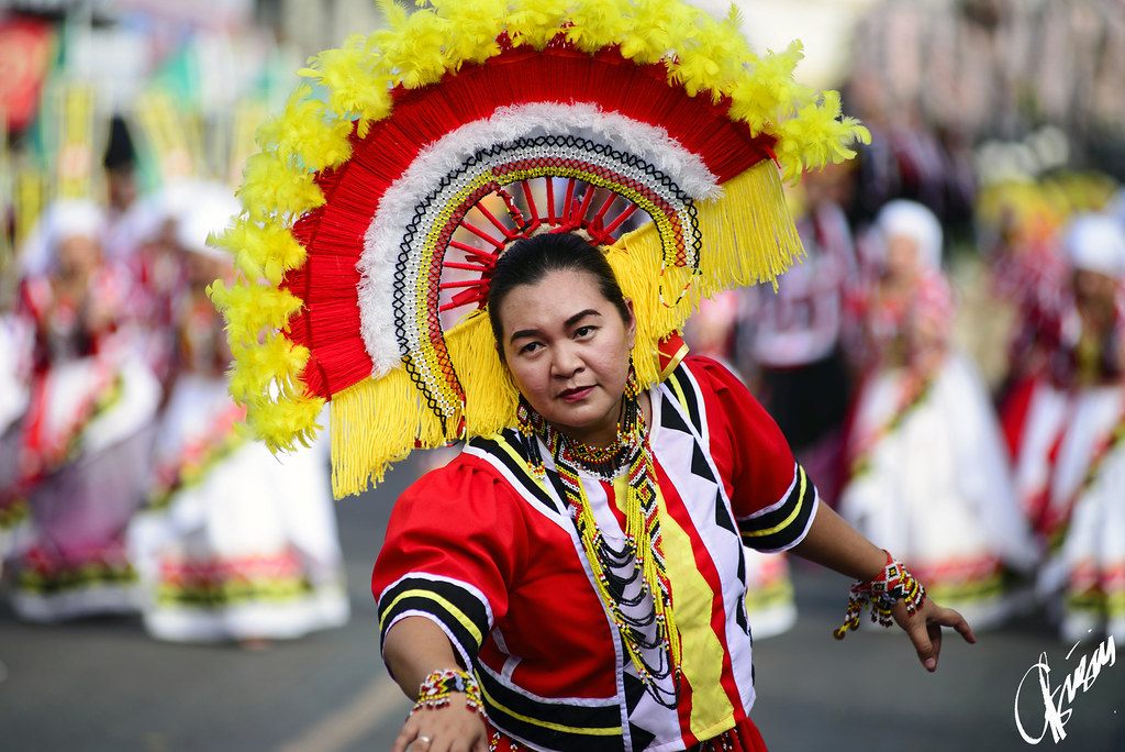 <ul><li><p>Region 10 (Bukidnon)</p></li><li><p>A headdress worn during festivities made of native materials</p></li></ul>